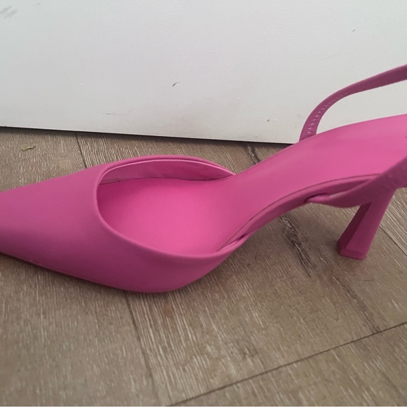 H and M Barbie pink sling back mule - Picture 2 of 4